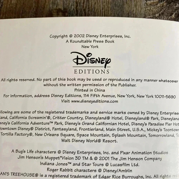 Disney | * Vintage* Pictorial  Souvenir Book 2002 - Picture 3 of 4